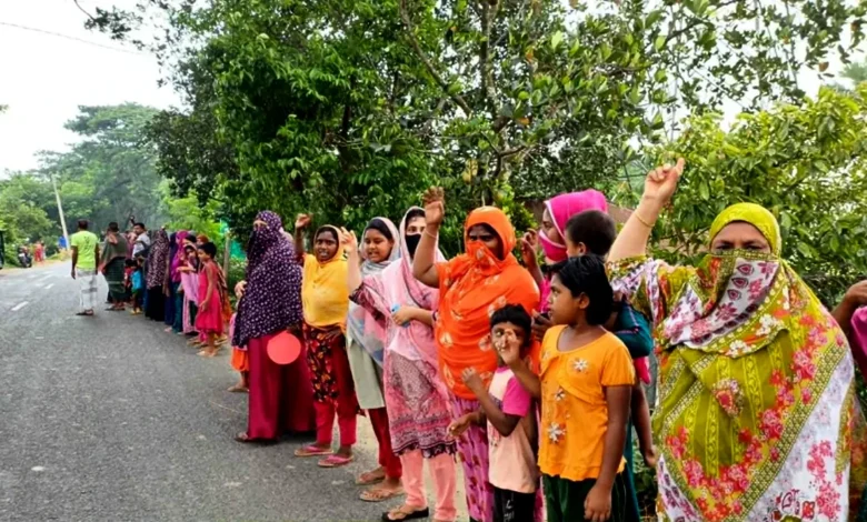 বিএনপি সমর্থকদের বাড়ি দোকানে হামলা ভাঙচুর লুটপাটের অভিযোগ, গ্রেপ্তার ৪