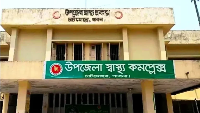 বৈদ্যুতিক তারে জড়িয়ে প্রাণ গেল ছেলের, হাসপাতালে মা