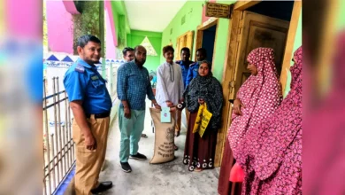 চুয়াডাঙ্গার হাউলী ইউনিয়ন পরিষদে ভি ডব্লিউ বি চাউল টি সি বি পণ্য বিক্রয়/বিতরণ ।
