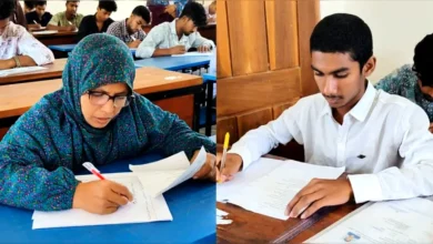 একসঙ্গে এসএসসি পরীক্ষা দিচ্ছেন মা-ছেলে