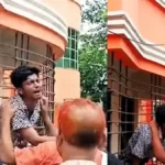 গ্রিলে আটকে চোরের চিৎকার— ‘স্যার আমি বের হতে পারছি না’