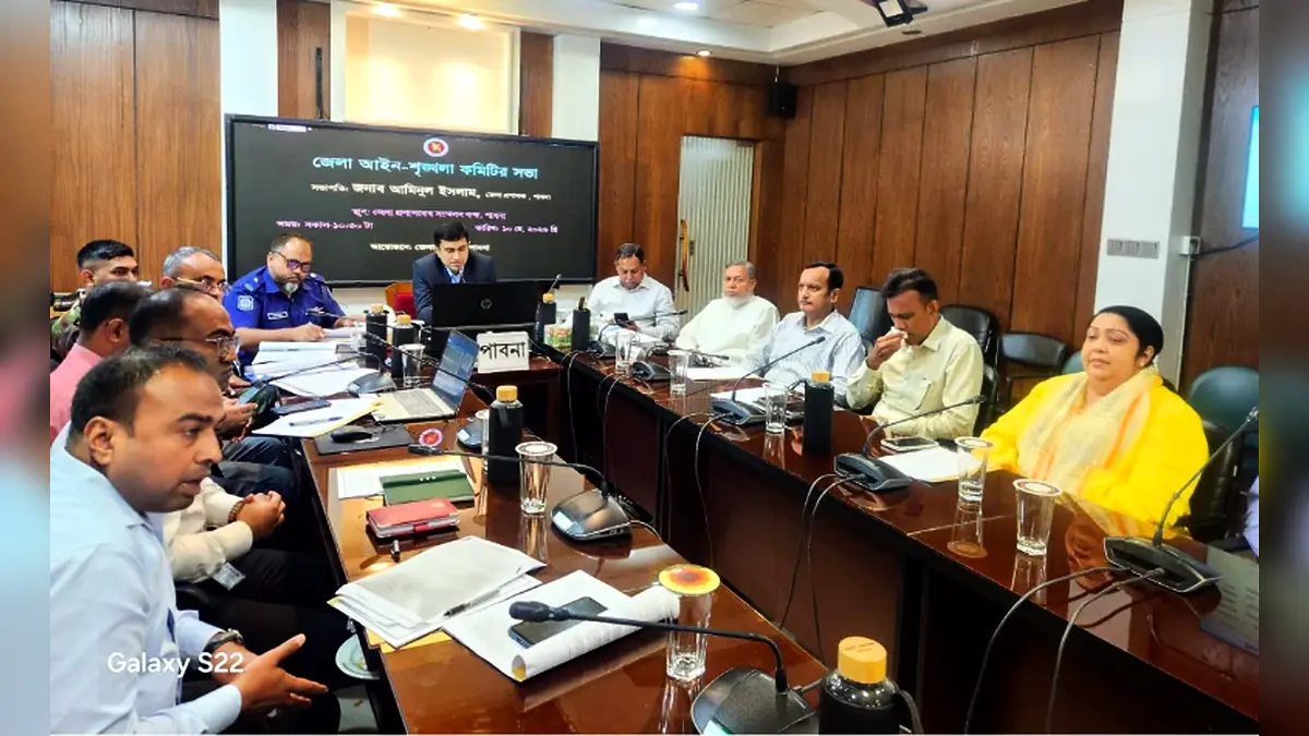 দালালমুক্ত হাসপাতাল, অবৈধ বালু উত্তোলন ও অতিরিক্ত খাজনা বন্ধের দাবি