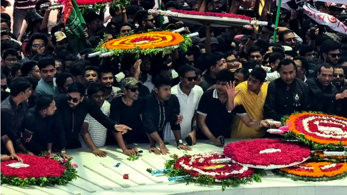 জিয়াউর রহমানের সমাধিতে ছাত্রদলের শ্রদ্ধা