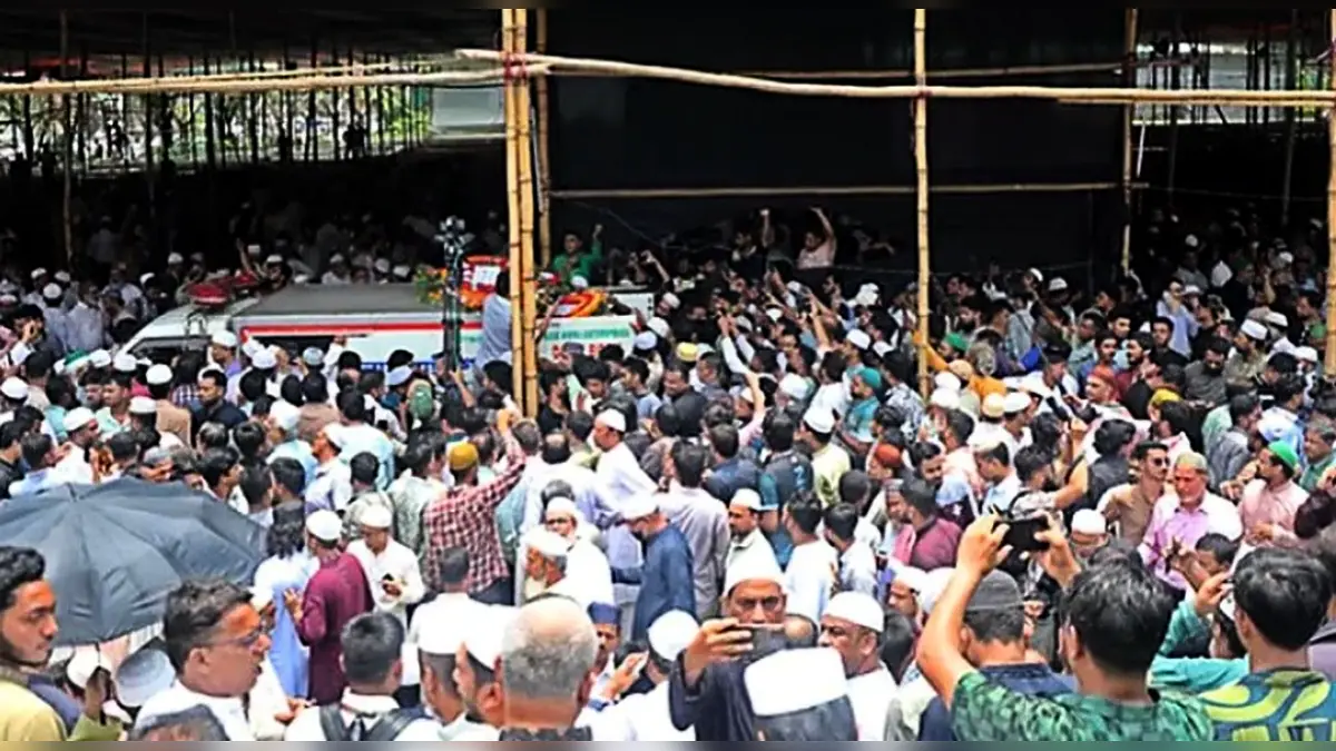 ‘জয় বাংলা’স্লোগানে স্লোগানে ইঞ্জিনিয়ার মোশাররফকে শেষ বিদায়