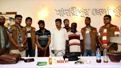 মাদারীপুরে আবাসিক হোটেলে ডিবি পুলিশের অভিযান, অজ্ঞান পার্টির ৩ সদস্য গ্রেফতার