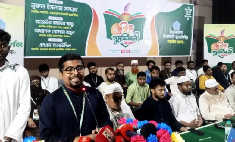 মানুষ রাস্তায় নামলে আপনারা পালানোর পথ পাবেন না: শিবির সভাপতি