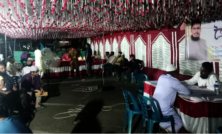 মধ্যরাত পর্যন্ত জনগণের কথা শুনলেন এমপি আখতার
