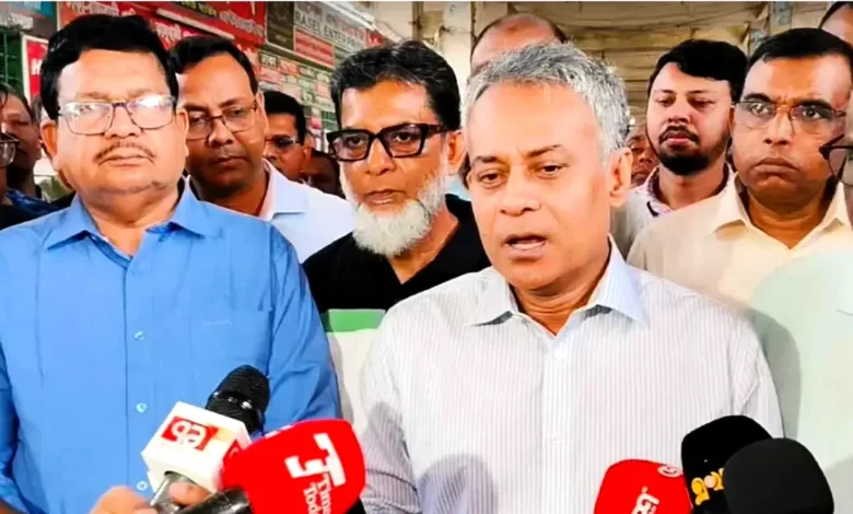 মেট্রো স্টেশনের নিচে হাট, সিটি করপোরেশনকে দুষলেন মন্ত্রী
