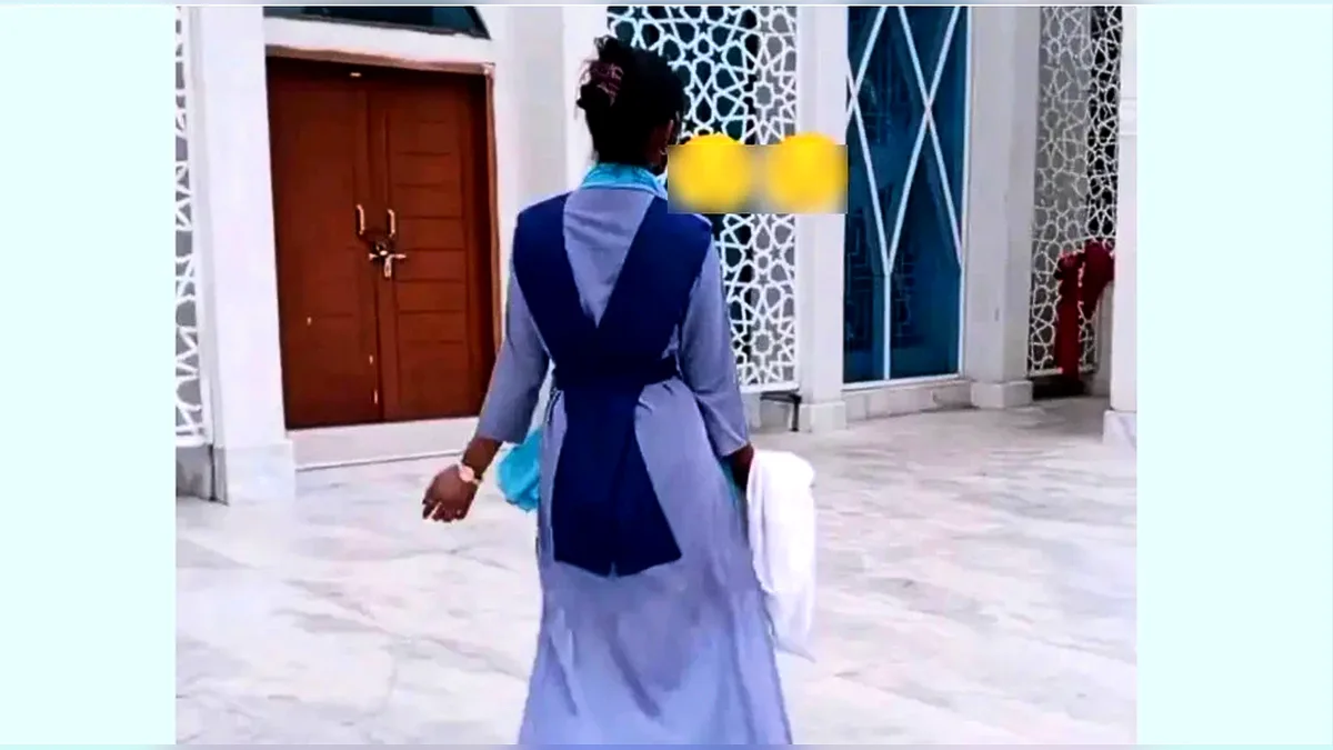 স্কুল ড্রেসে মসজিদে টিকটক করে টিসি পেল ছাত্রী