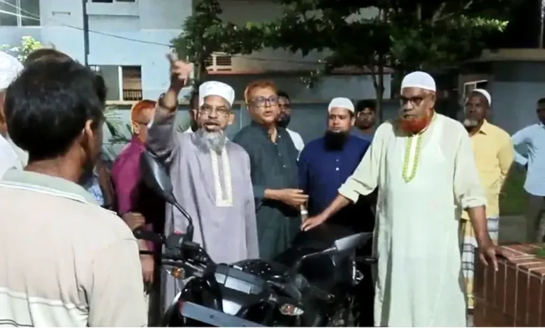 ‘নিষিদ্ধ’ আ. লীগের হামলায় জামায়াত নেতা আহত, থানায় এমপির বিক্ষোভ
