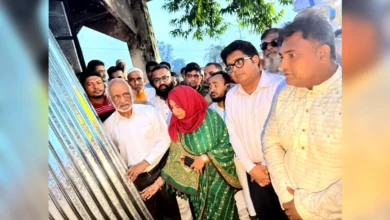 নরসিংদী সদরের ৩ ইউনিয়নে অসহায়দের মাঝে চাল-শুকনো খাবার বিতরণ