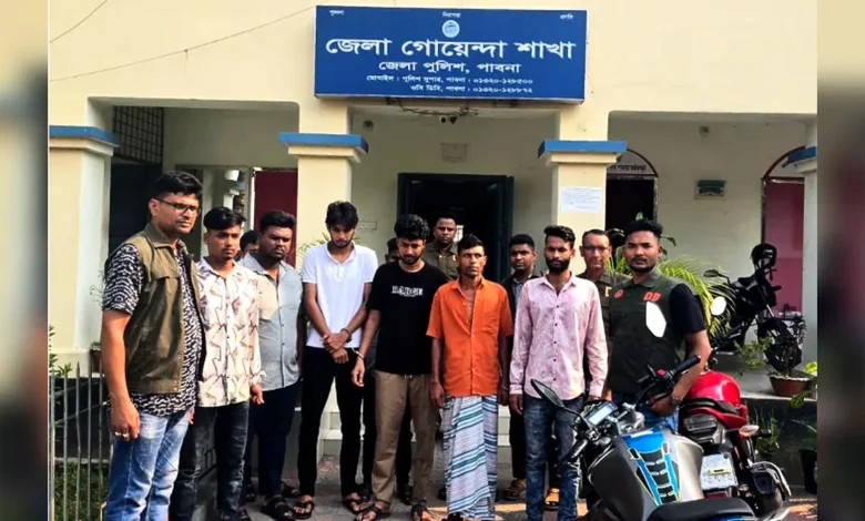 পাবনায় অপহরণকারী চক্রের ৮ সদস্য আটক, দুই কলেজ শিক্ষার্থী উদ্ধার