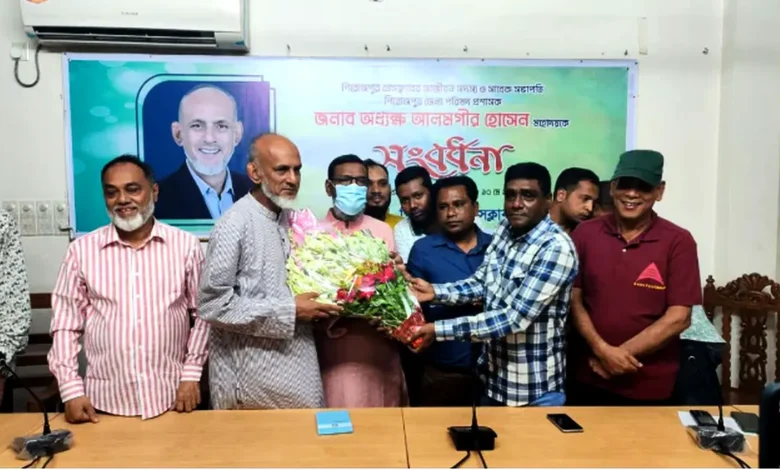 পিরোজপুর প্রেসক্লাবের সাবেক সভাপতি ও জেলা পরিষদ প্রশাসক অধ্যক্ষ আলমগীর হোসেন