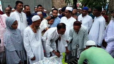 প্যারোলে মুক্তি পেয়েও মায়ের জানাজায় অংশ নিতে পারলেন না যুবলীগ নেতা