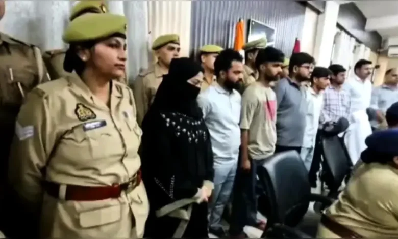 প্রেমিককে দিয়ে নিজ বাড়িতে ডাকাতি করালো প্রেমিকা