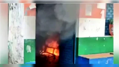 পশ্চিমবঙ্গের বিভিন্ন স্থানে সংঘর্ষ, তৃণমূলের দলীয় কার্যালয়ে আগুন