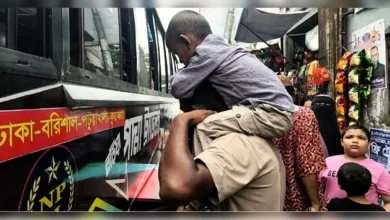 সায়েদাবাদ বাস টার্মিনালে ভোর থেকে ঈদে বাড়ি ফেরার ভিড় উপচে পড়ছে