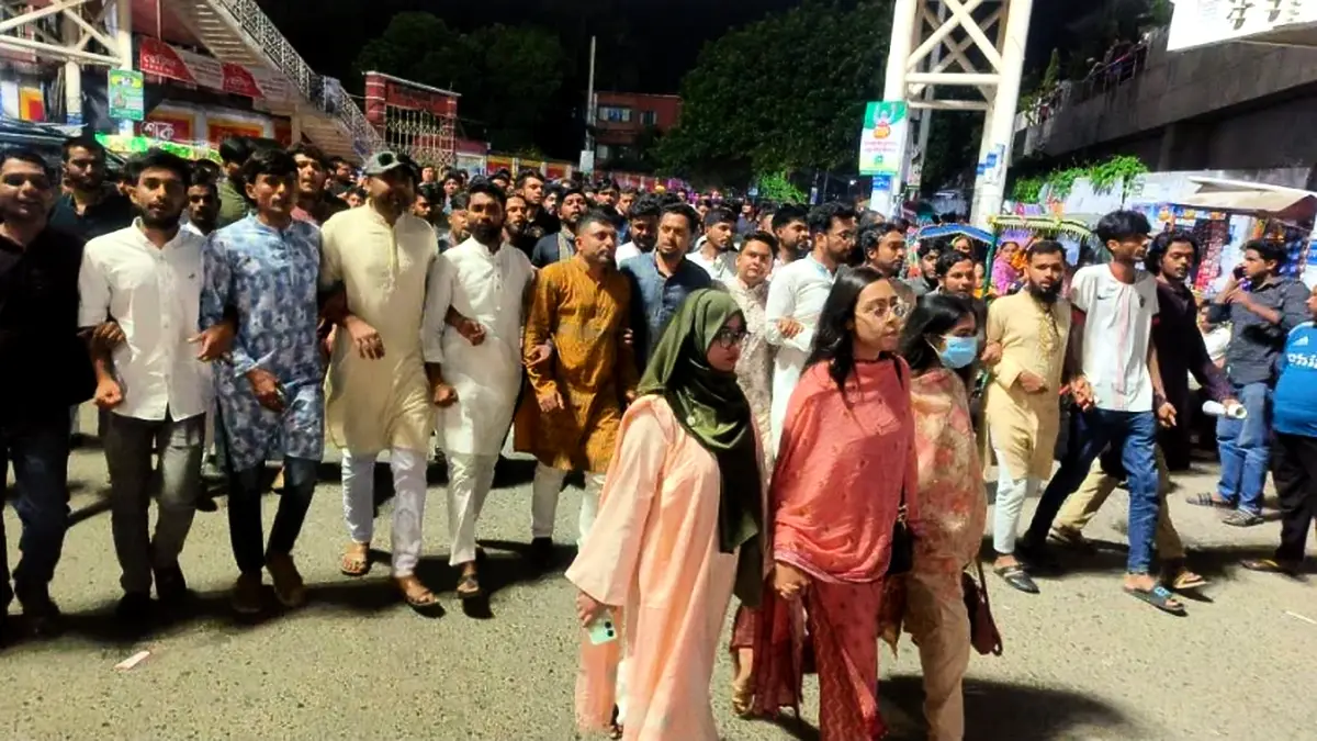 ‘জামায়াত নেতার’ বিরুদ্ধে স্ত্রী হত্যার অভিযোগ, ছাত্রদলের বিক্ষোভ