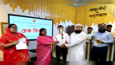 ভূমি সেবা মেলায় মাদারীপুরে ৫ কোটি টাকার বেশি ক্ষতিপূরণের চেক বিতরণ