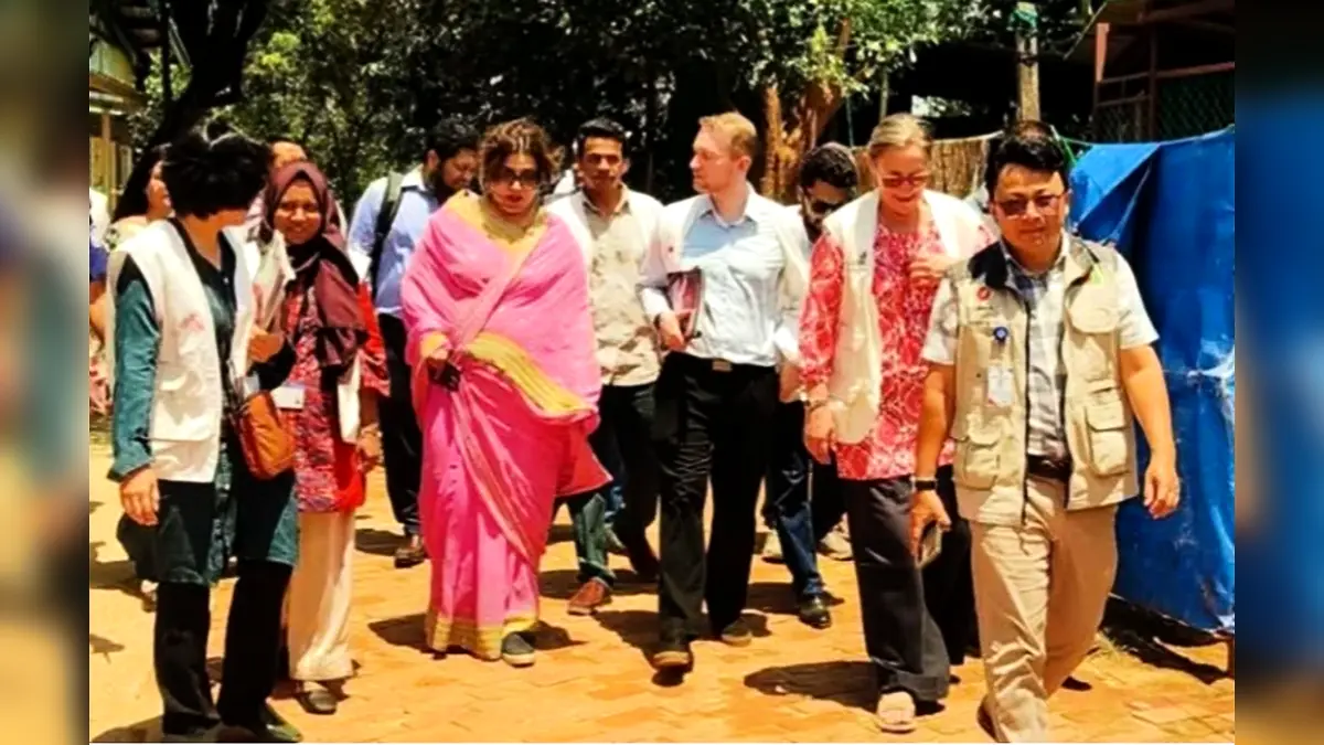 উখিয়ার রোহিঙ্গা ক্যাম্প পরিদর্শনে পররাষ্ট্র প্রতিমন্ত্রী
