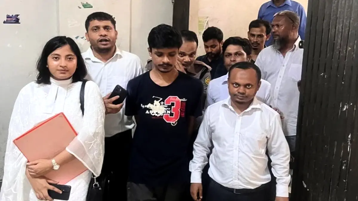 আ. লীগের নিষেধাজ্ঞা তোলার স্লোগান, গ্রেপ্তার ৫ জন রিমান্ডে
