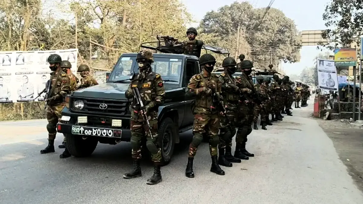 আওয়ামী লীগের প্রতিষ্ঠাবার্ষিকী ঘিরে সেনা টহল