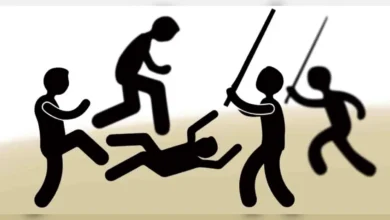 আসামি ধরতে গিয়ে তিন ডিবি সদস্য মারধরের শিকার