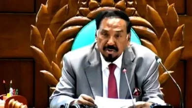 সংসদে মাথা নুয়ে প্রবেশের রীতি বাতিল