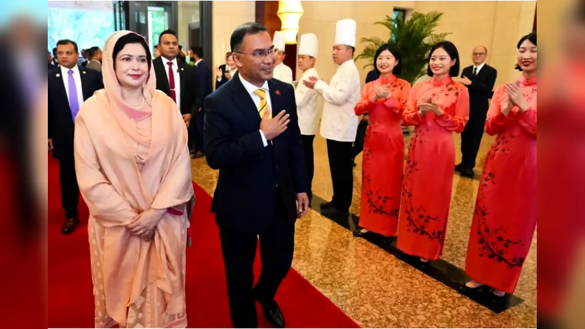 বেইজিংয়ে প্রধানমন্ত্রীকে লাল গালিচা সংবর্ধনা