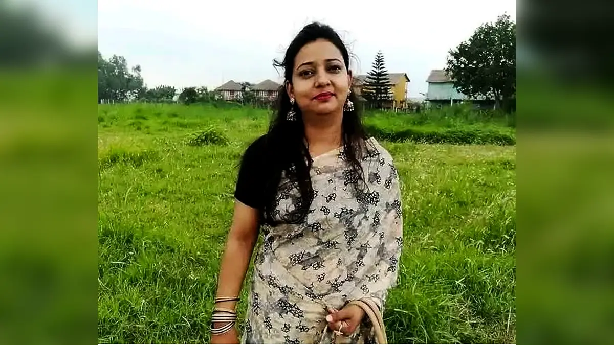 ছিনতাইকারীর টানেই রিকশা থেকে ছিটকে পড়েন নারী, হাসপাতালে মৃত্যু