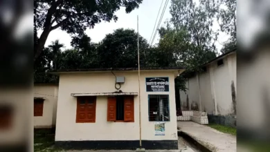 ডিমলা খাদ্য গুদাম ও খাদ্য নিয়ন্ত্রক অফিসে জাতীয় পতাকা বিহীন, কর্মকর্তা অনুপস্থিত