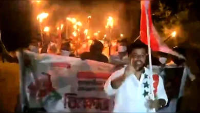 গভীর রাতে নিষিদ্ধ ছাত্রলীগের মশাল মিছিল, এলাকায় চাঞ্চল্য
