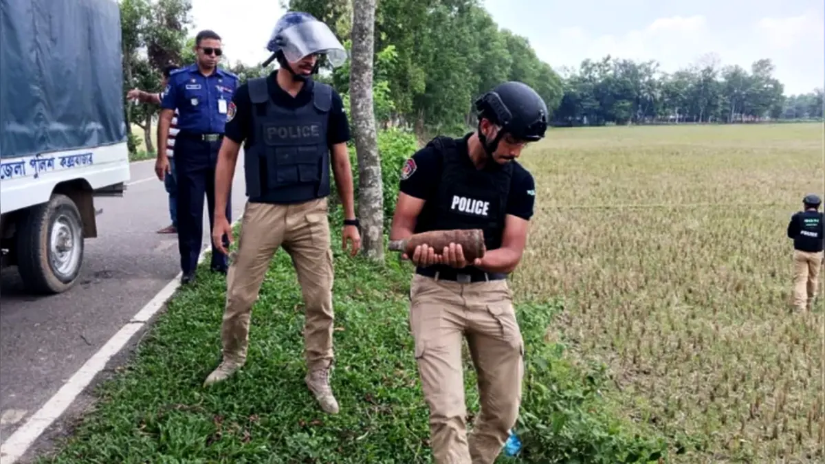 ঈদগাঁওয়ে উদ্ধার হওয়া তিনটি মর্টারশেল নিষ্ক্রিয়