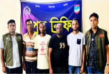 যশোরে চোরাই ট্রাক চক্রের ৪ সদস্য আটক: কেটে বিক্রি হতো যন্ত্রাংশ