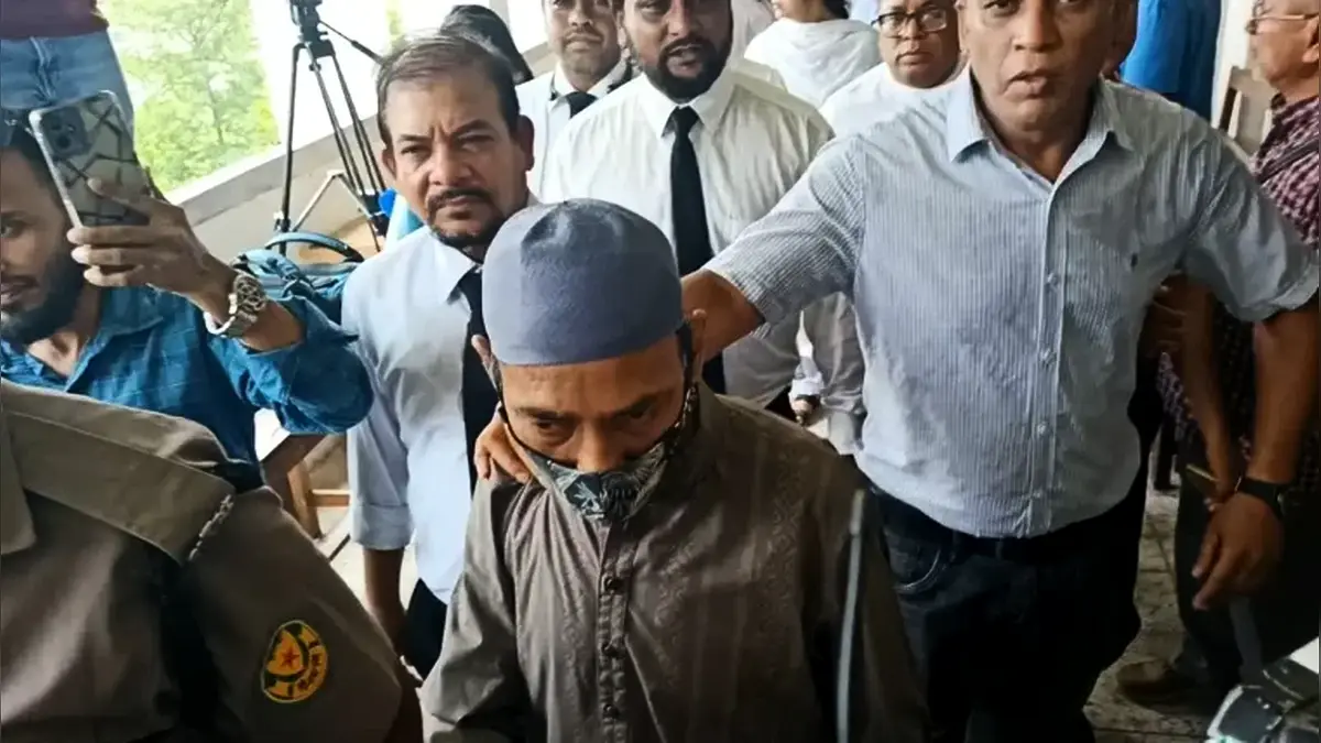 মেয়ের হত্যার রায় শুনতে আদালতে রামিসার বাবা