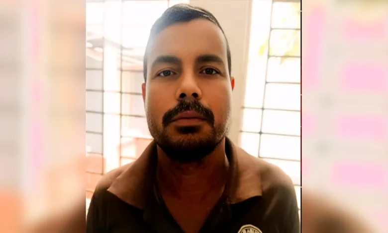 নড়াইলে শিশুকে শ্লীলতাহানির অভিযোগে ভ্যানচালক গ্রেফতার