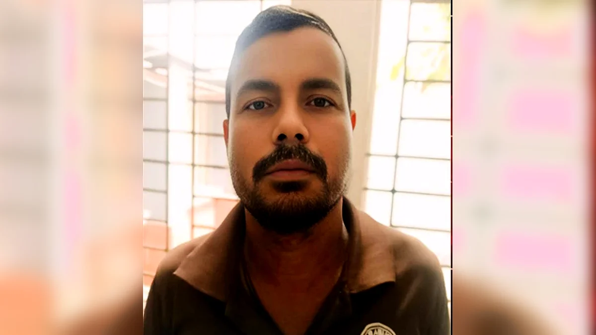 নড়াইলে শিশুকে শ্লীলতাহানির অভিযোগে ভ্যানচালক গ্রেফতার