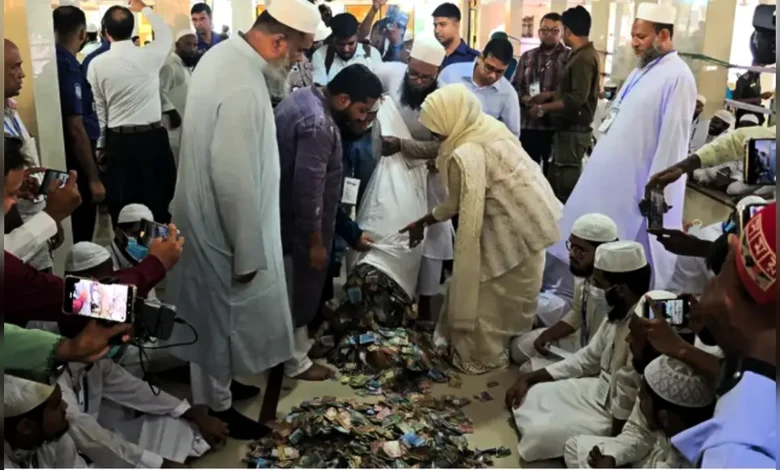 পাগলা মসজিদে ৩ ঘণ্টায় মিলল ১০ কোটি টাকা, এখনো চলছে গণনা