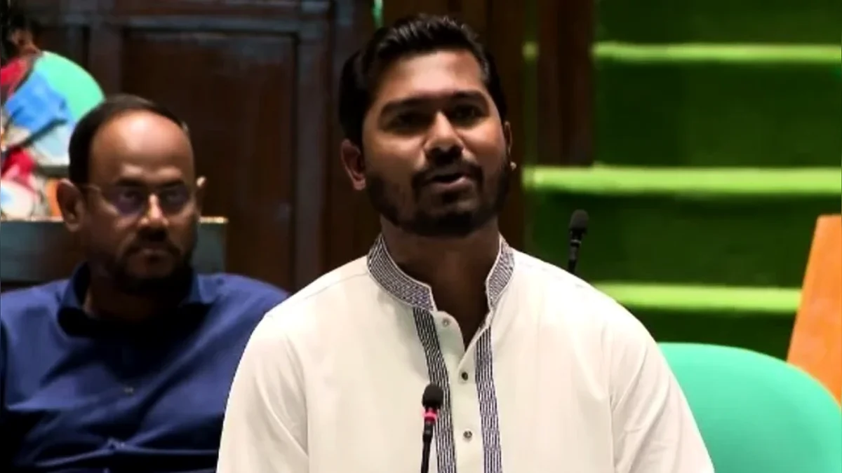 প্রবাসীদের জন্য আসছে ‘প্রবাসী কার্ড’