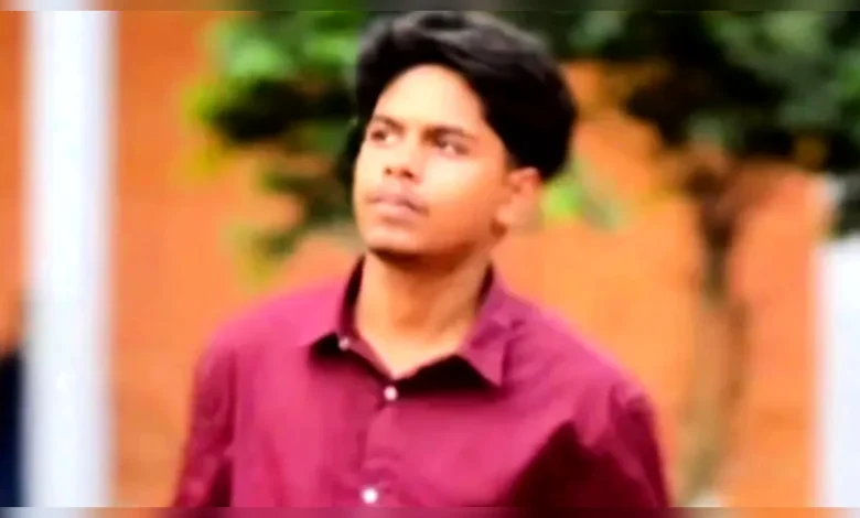 প্রেমিকাকে ভিডিও কলে রেখে কলেজছাত্রের আত্মহত্যা