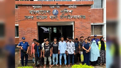 পুলিশের বিশেষ অভিযানে ২১ জন গ্রেপ্তার, উদ্ধার ইয়াবা-গাঁজা ও চোলাই মদ