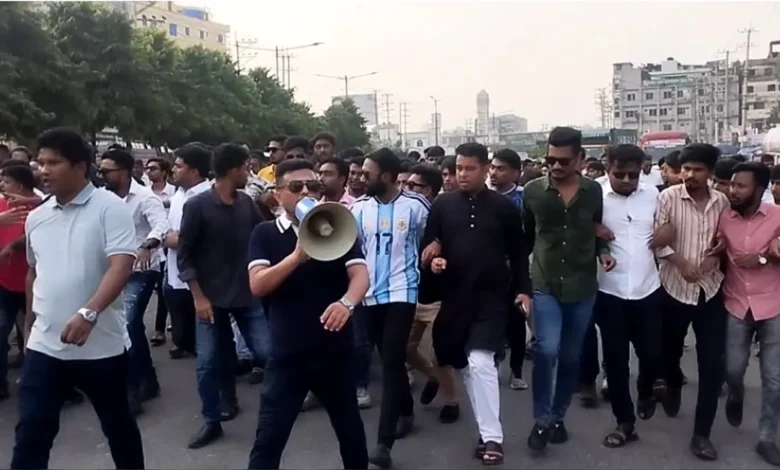 সাভার-আশুলিয়ায় আওয়ামী লীগ ঠেকাতে মাঠে বিএনপি-ছাত্রদল