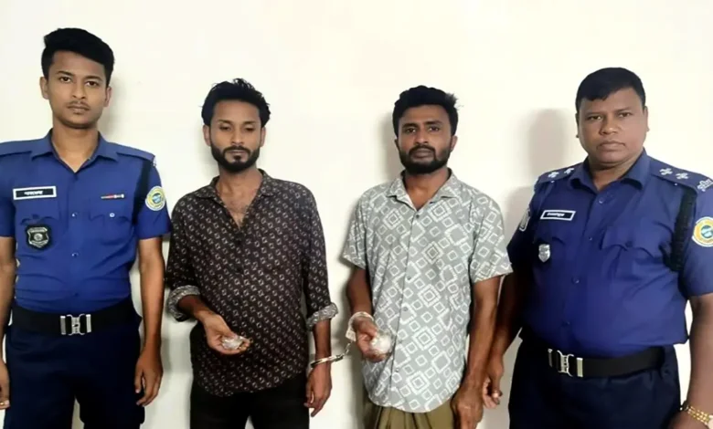 ইয়াবা নিয়ে ছাত্রদল নেতাসহ গ্রেফতার ৪