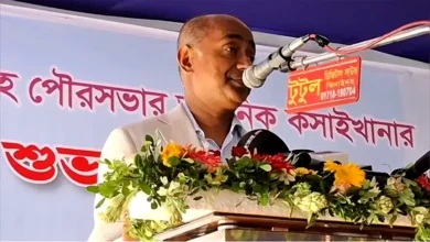 সিগারেট ও মদের দামের বৃদ্ধিতে মিছিল দেখে আইনমন্ত্রী ‘ভাষা হারিয়েছেন’