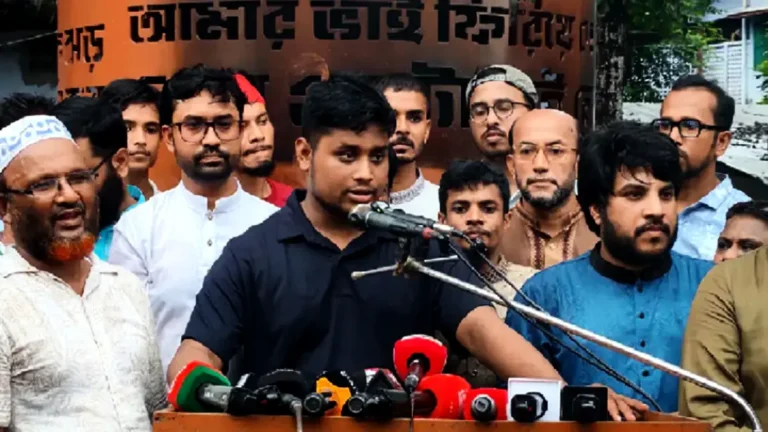 আমাদের ৫ মিনিটের কথার উত্তর দিতে বাঘা বাঘা মন্ত্রীর ৪৫ মিনিট চলে যায়: এমপি হাসনাত