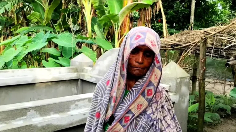 ছেলেদের অবহেলা: ‘মরার পরও ভরসা নেই’, তাই নিজের কবর বানিয়ে রাখলেন মা