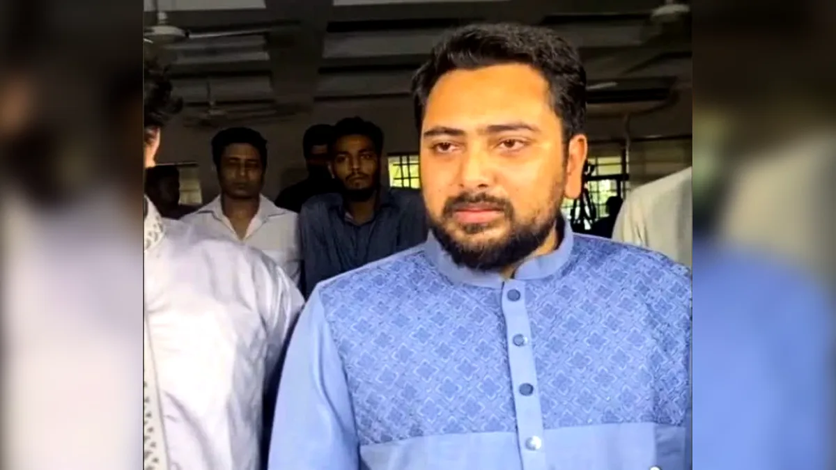ঢাবিতে ছাত্রশক্তির অনুষ্ঠানে বিদ্যুৎ-বিভ্রাটে নাহিদের ক্ষোভ