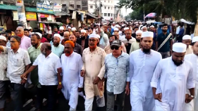 জামায়াত এমপির বাসায় হামলা-ভাঙচুরের প্রতিবাদে বিক্ষোভ, কঠোর কর্মসূচির ঘোষণা