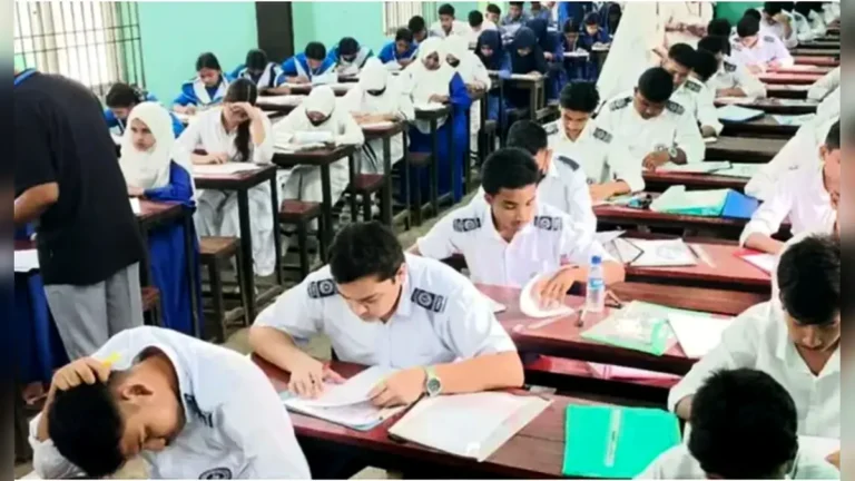 পদার্থে দুটি ভুলের পর এবার রসায়ন পরীক্ষায় ৮ সৃজনশীলের ৪টিতেই ভুল!