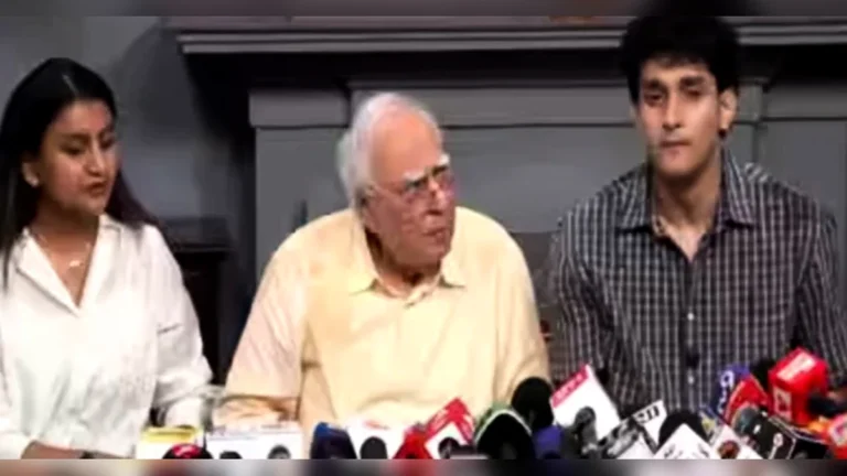 পুলিশি অভিযান বন্ধ না হলে আবার আন্দোলনের হুঁশিয়ারি ককরোচদের